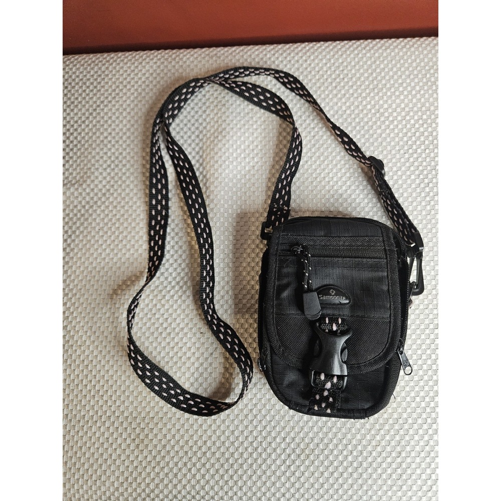 Vintage Samsonite 803BK Utility Crossbody Bag Mini Tech Pouch Gorpcore Black